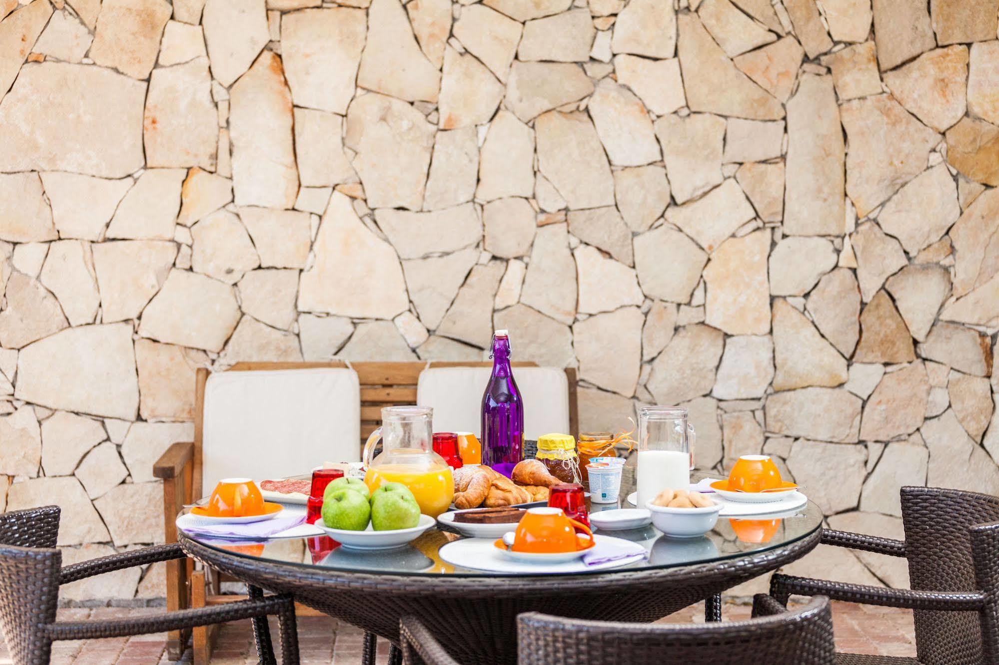 Hibiscus 3* La Caletta