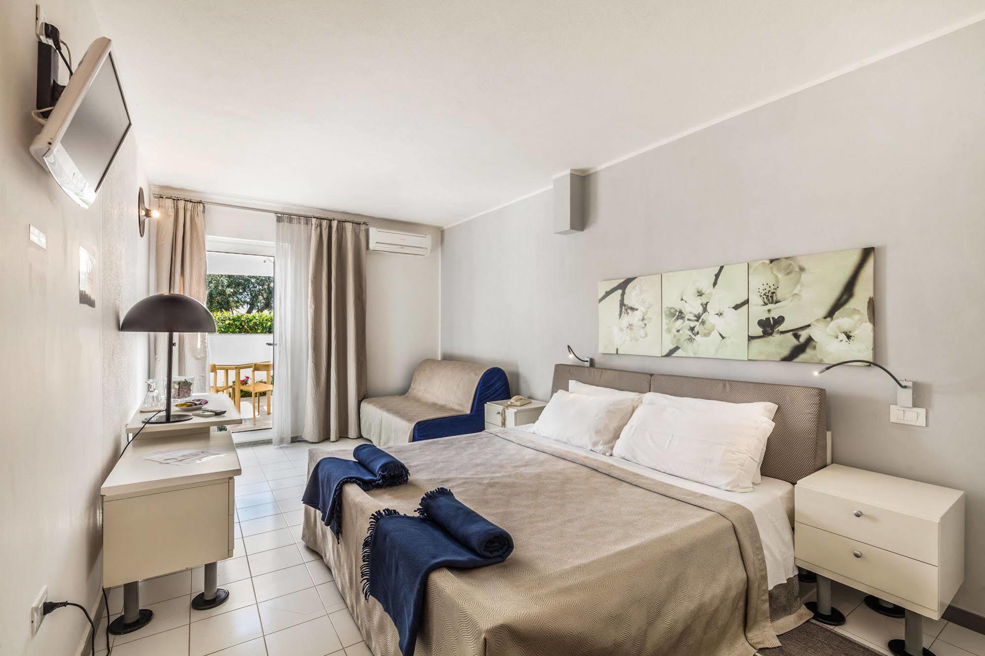 Apartahotel Hibiscus La Caletta