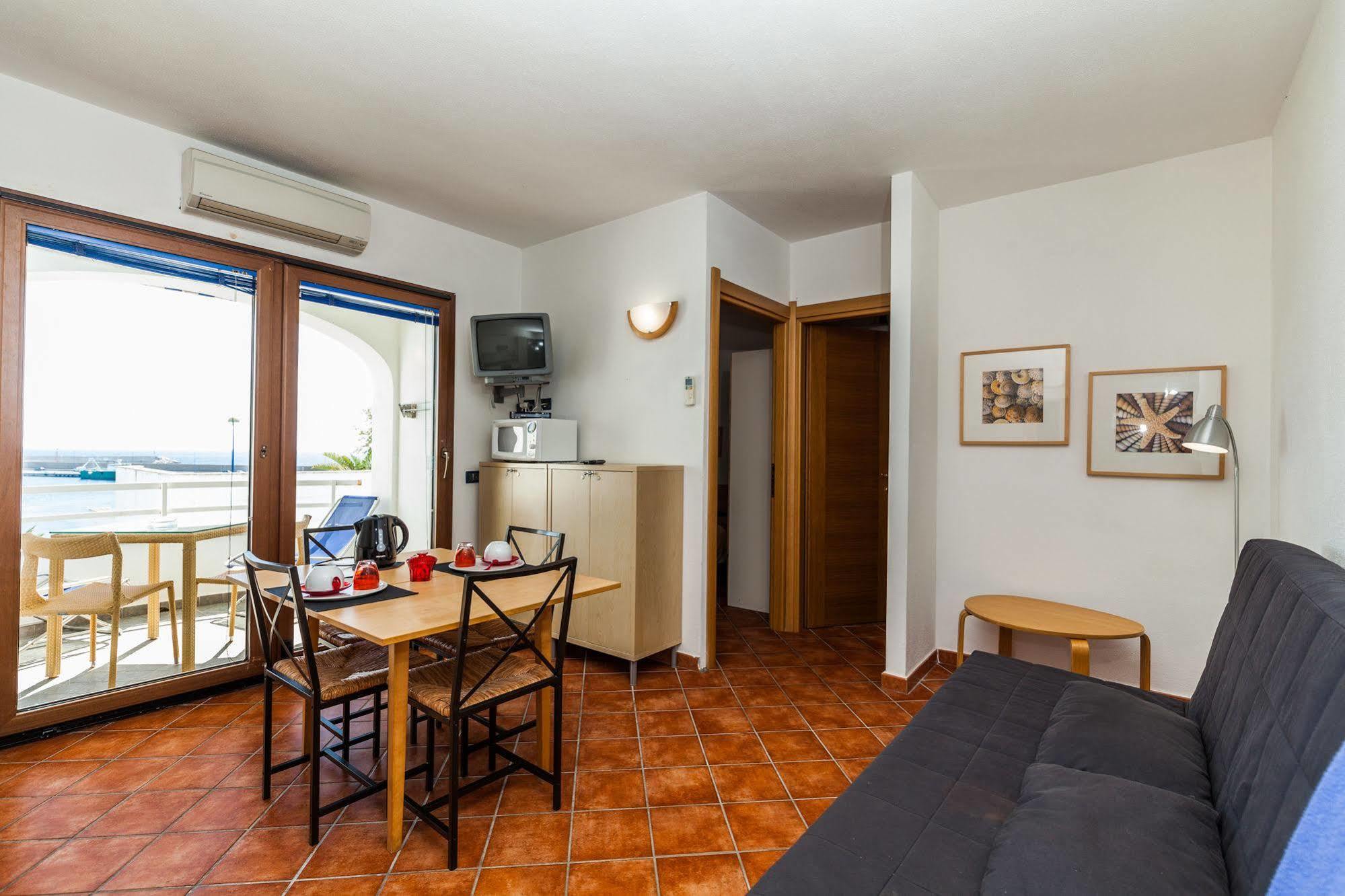 Aparthotel Hibiscus 3*