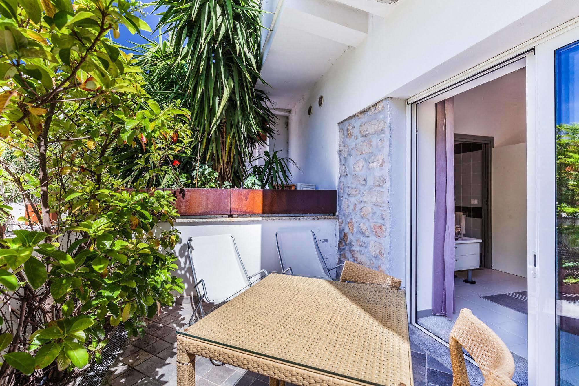 Hibiscus 3* La Caletta