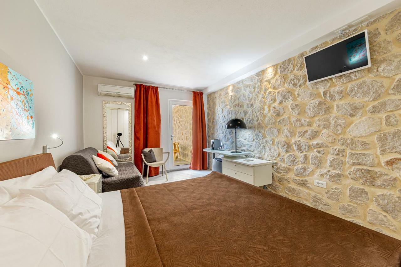 Aparthotel Hibiscus La Caletta