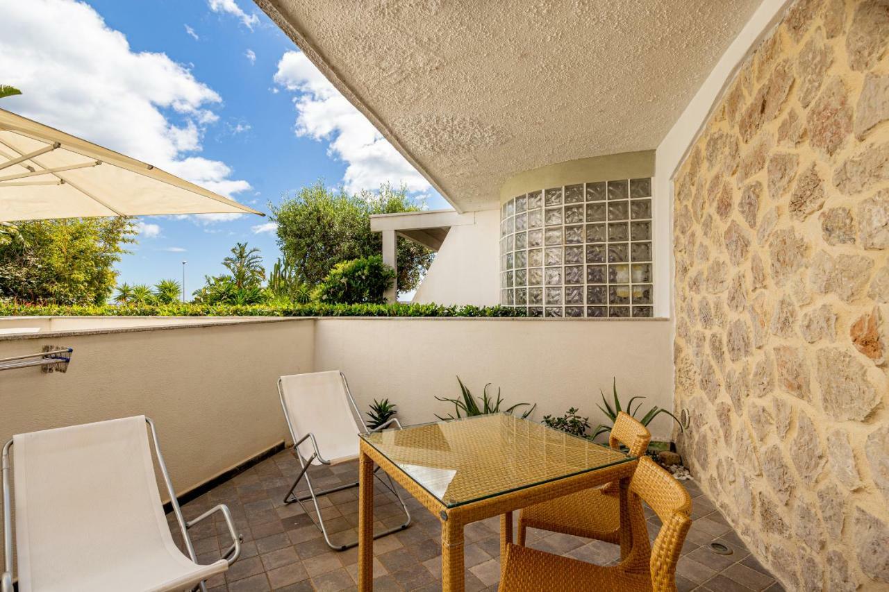 Aparthotel Hibiscus La Caletta